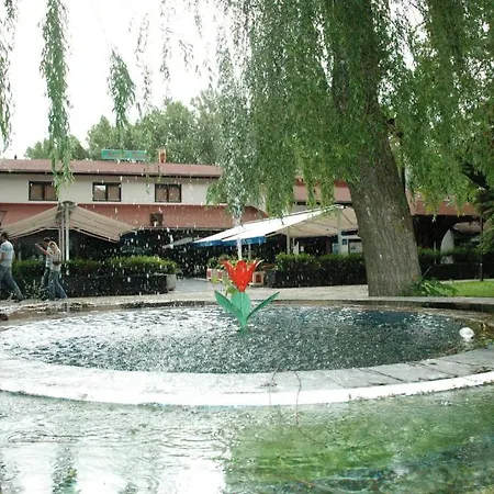 Park 3* ليفنو