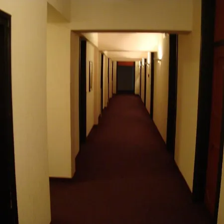 Park 3* ليفنو